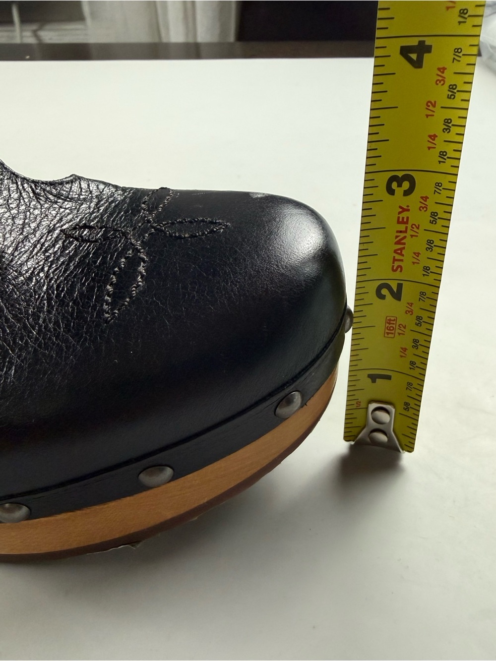 UGG Australia Chrissie T-Strap Wooden Clog Platform Heels Black Leather Womens 7 - Picture 10 of 10